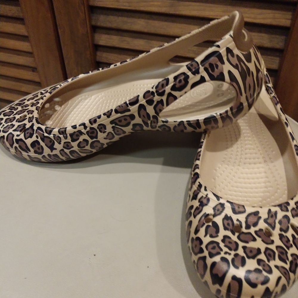 Lepard flats